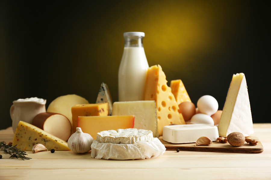 https://viralventura.com/wp-content/uploads/2017/08/bigstock-Tasty-dairy-products-on-wooden-61037651.jpg