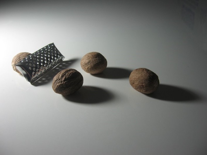 nutmeg-and-grater